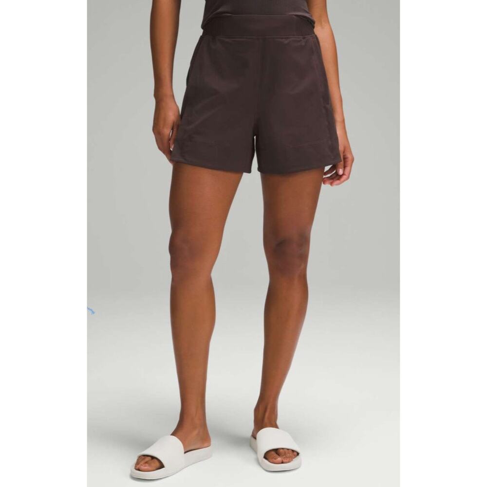 NWT Lululemon Stretch Woven Relaxed-Fit High-Rise Short 4" Espresso MEDIUM M